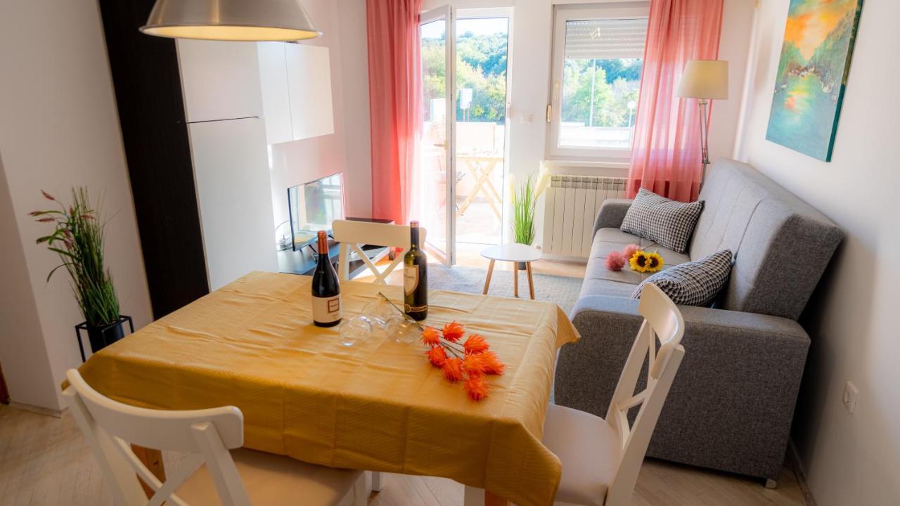 Apartmán 1St Floorc Pula Exteriér fotografie