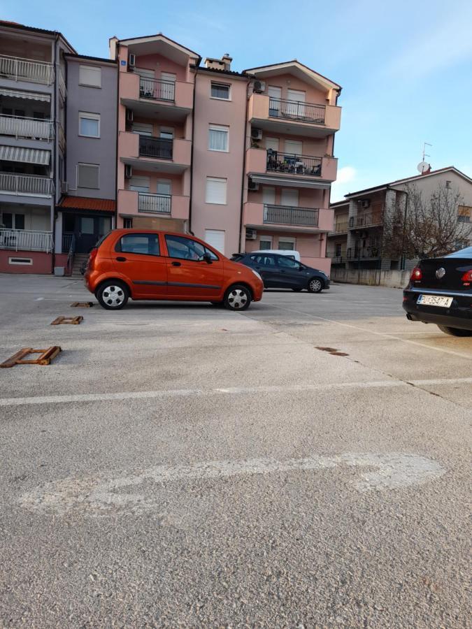 Apartmán 1St Floorc Pula Exteriér fotografie