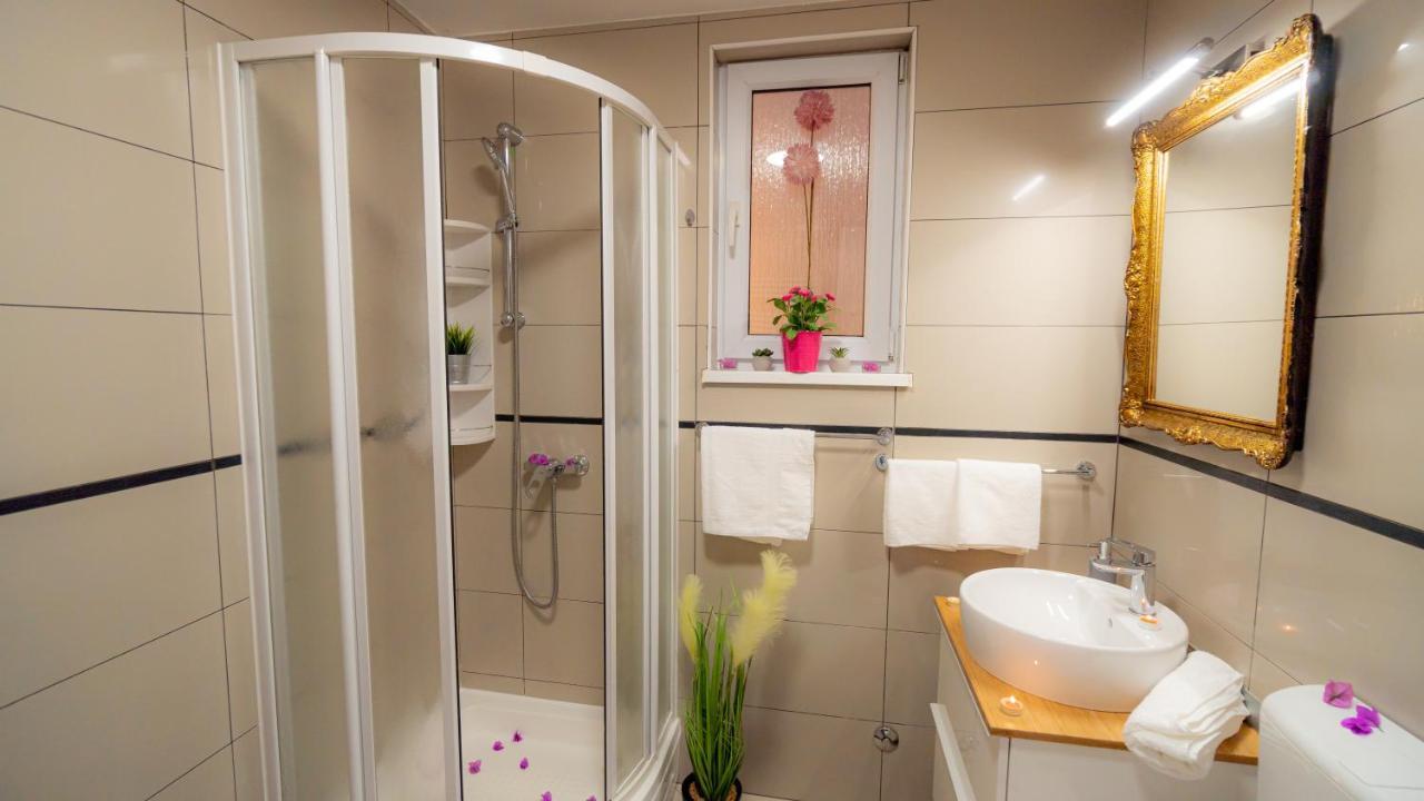 Apartmán 1St Floorc Pula Exteriér fotografie